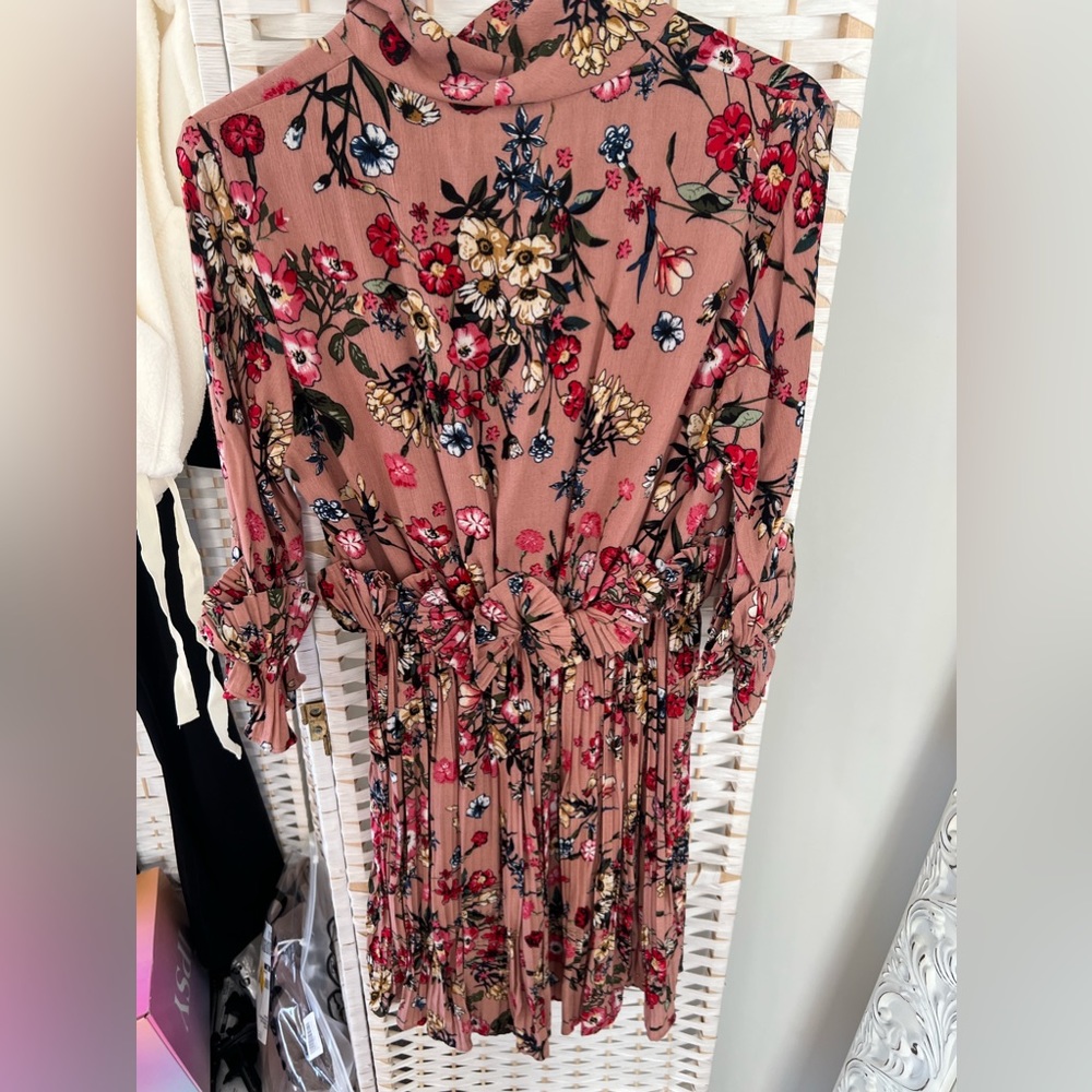 Spring Floral Dress - Picture 4 of 5